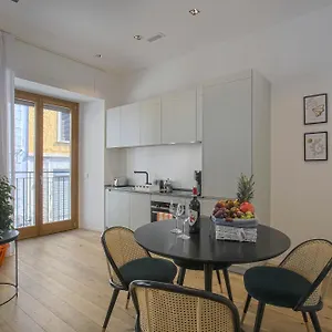 Chic Luxury Apartments-hosted By Sweetstay , Milan Italy
